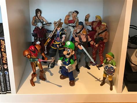 Video Game Figures and Collectibles 